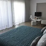 מלון Sun Hall 4*