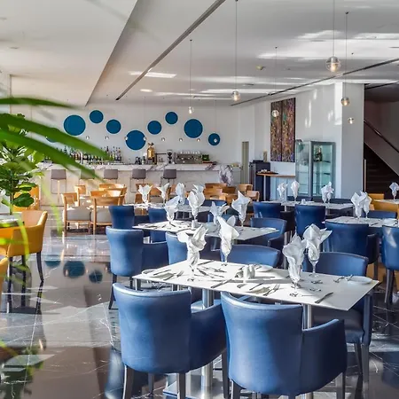 Sun Hall Hotel 4*