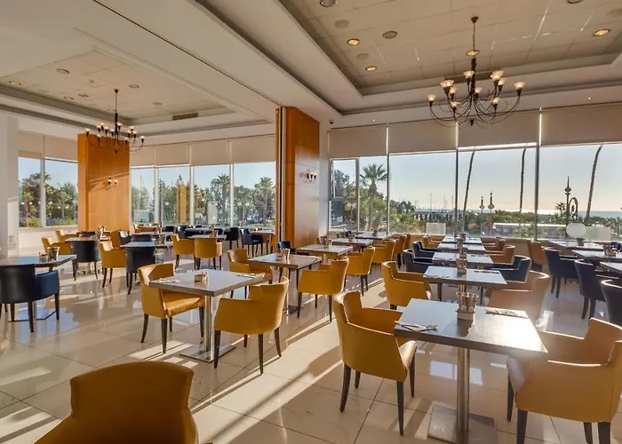 サン ホール ホテル 4*