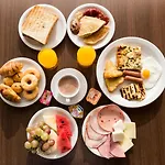 サン ホール