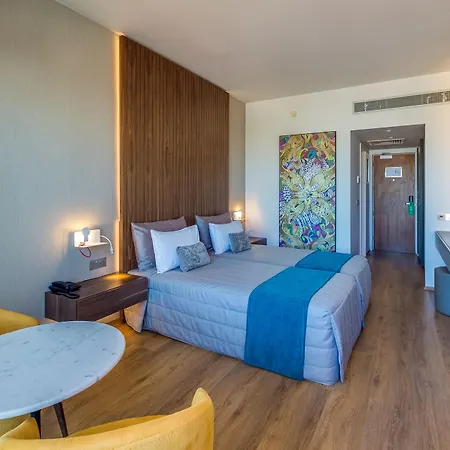 Sun Hall 4* Ларнака