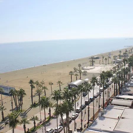 سن هال 4* لارنكا