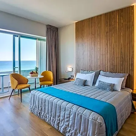 Hotel Sun Hall 4*