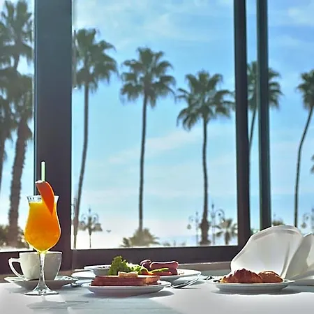 Sun Hall Hotel 4*