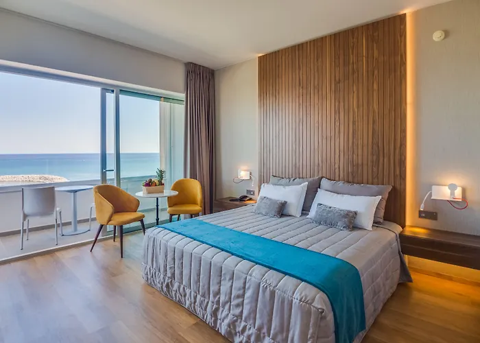 Sun Hall 4* Λάρνακα