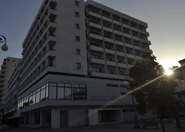 Sun Hall Λάρνακα