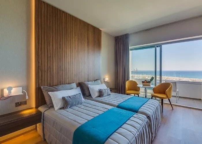 Sun Hall 4* Λάρνακα