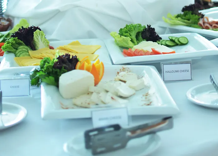 호텔 선 홀 라르나카