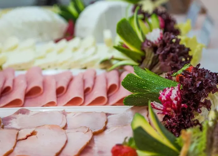 선 홀 4* 라르나카